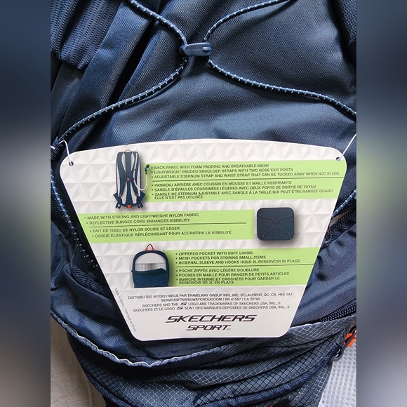 NEW- Skechers Hydration backpack 2L - Picture 2 of 6
